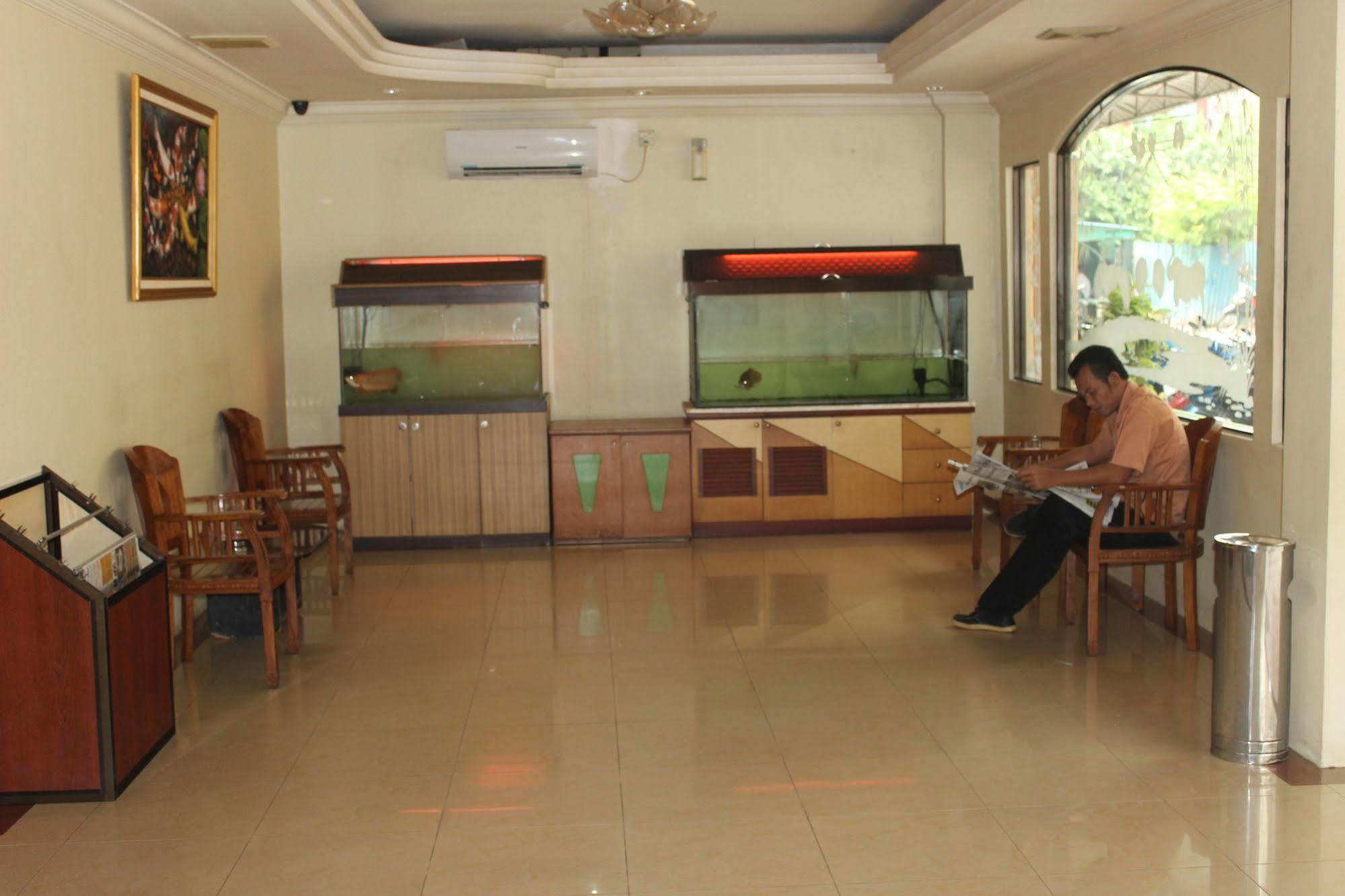 Batam Star Hotel Экстерьер фото